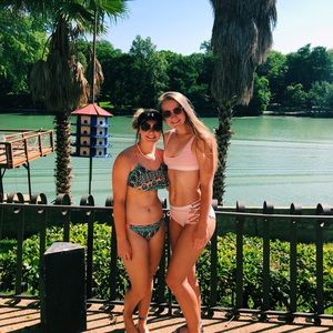 Meet your Posher, Brooke